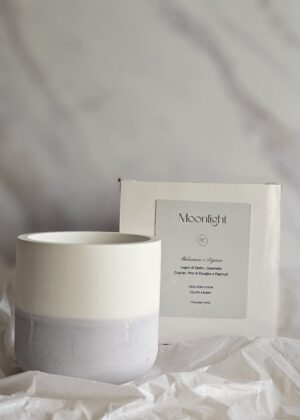 Candela profumata Moonlight balsamico e legnosa